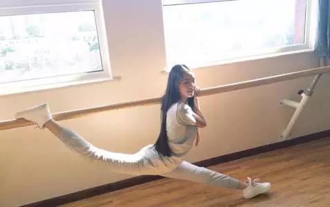 鏈夋病鏈夋皵鍦哄帇寰椾綇鍛ㄦ槦椹扮殑婕斿憳,鏄熺埛瀵规灄鍏佹湁澶氬ソ