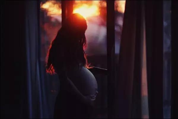 双胞胎29周早产宝宝存活率,一对超早产儿双胞胎姐妹奇迹存活