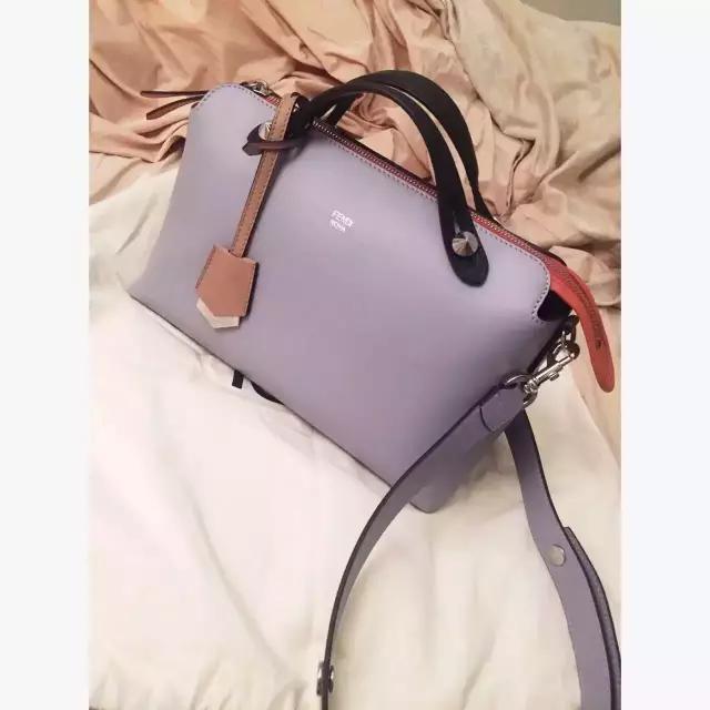 撞包也要背？这些热门包包受欢迎是有原因的