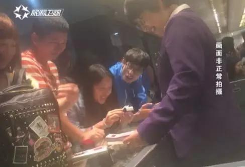 鳄鱼毒蛇、皇家珠宝，欢迎来到疯狂购物城！|独家