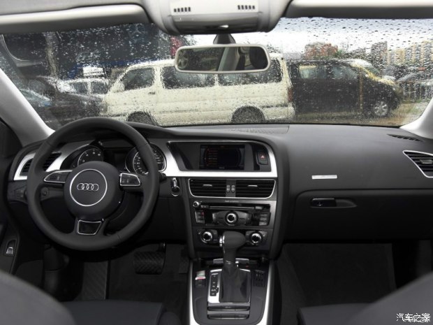 奥迪a5跟s5的区别,奥迪a5和s5外观对比