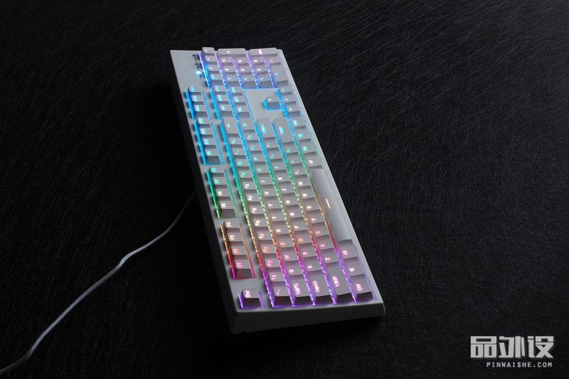 凯酷kc104rgb机械键盘多少钱,凯酷104黑轴机械键盘