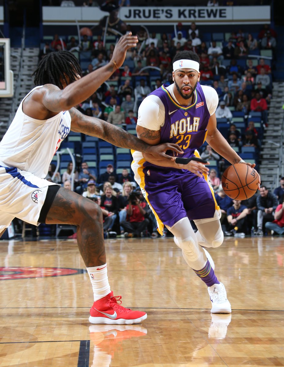 费城小将演绎“大师之路”！一米七五穿“金”首迎连胜！