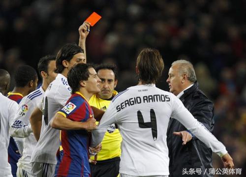 足坛十大红牌大王,拉莫斯在足坛的地位