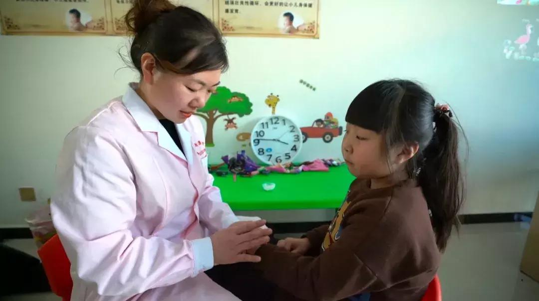 用双手创造美好生活的一天,用双手创造自己的幸福生活