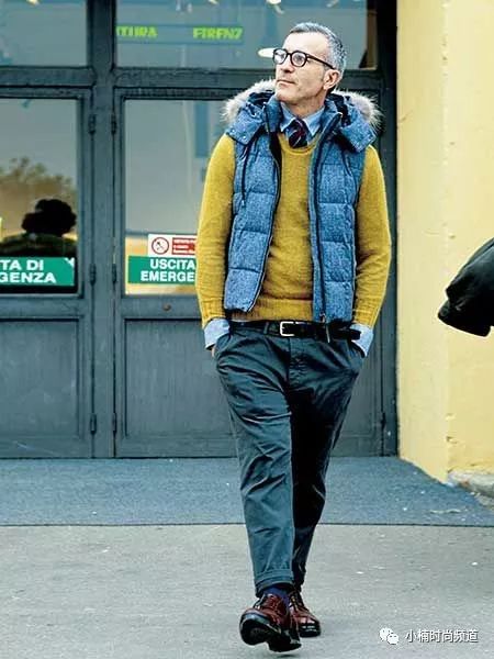 外搭背心应该怎么穿搭,牛仔背心应该怎么搭