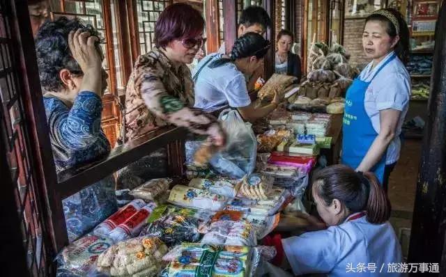 来新市古镇感受浓浓的年味,新春走基层古镇寻风情年味扑面来