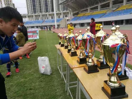 足球青少年力量训练,中国足球青少年的培养