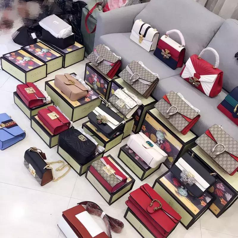 你的情人节礼物在路上注意查收,快到情人节了你准备好礼物了吗