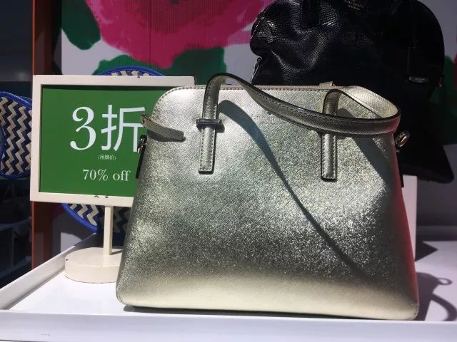 时代广场奥特莱斯打折店,katespade是什么档次