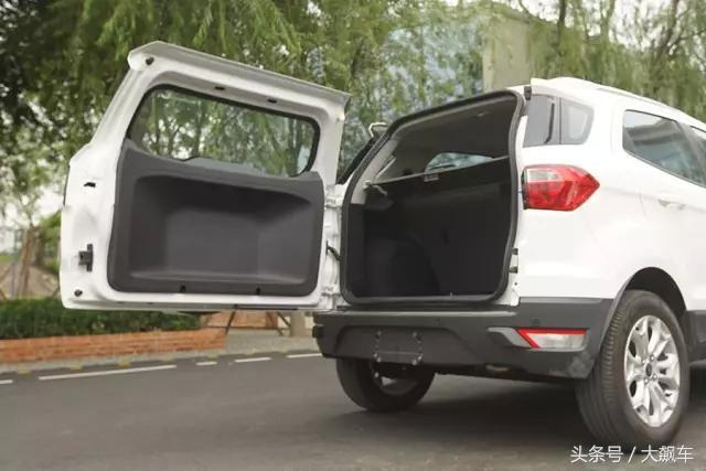 蜡烛灯+糟糕双离合,翼搏简直是廉价货里的“廉价机”!