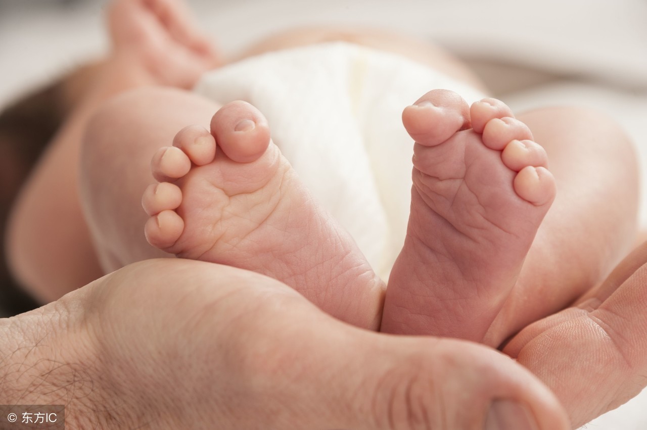 没满月的宝宝脐带脱落怎么洗澡,宝宝脐带脱落后化脓怎么护理