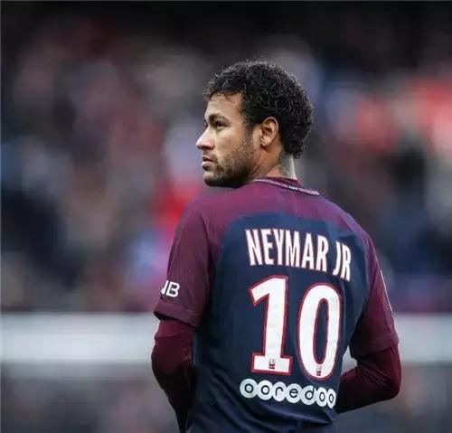 由同月同日出生的C罗和内马尔引发的大猜想