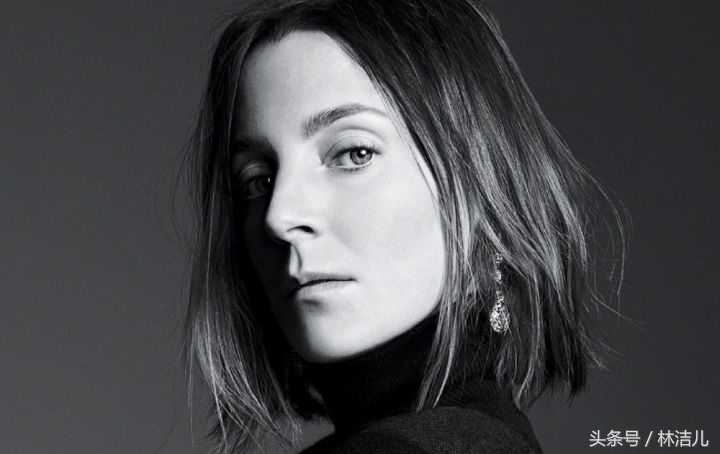 这个女人太强大了，她设计的所有包都成了爆款，连王菲都爱得不行