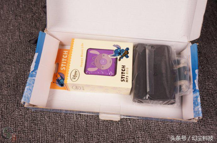 这款MP3*放播**器成了垃圾价，原价不知道多少，但现在只值六元钱