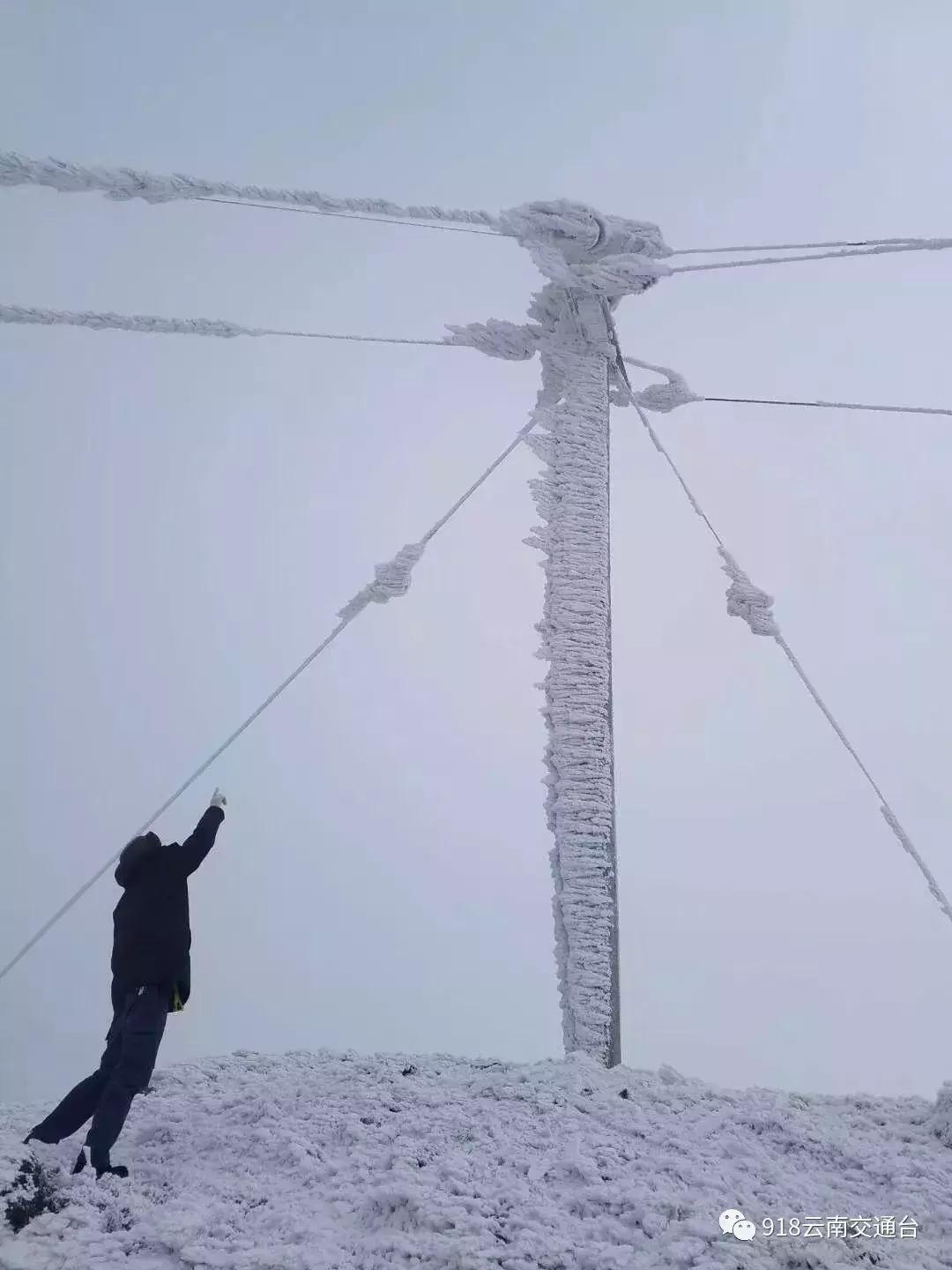比起堵车、事故，朋友圈里的这些更值得关注……