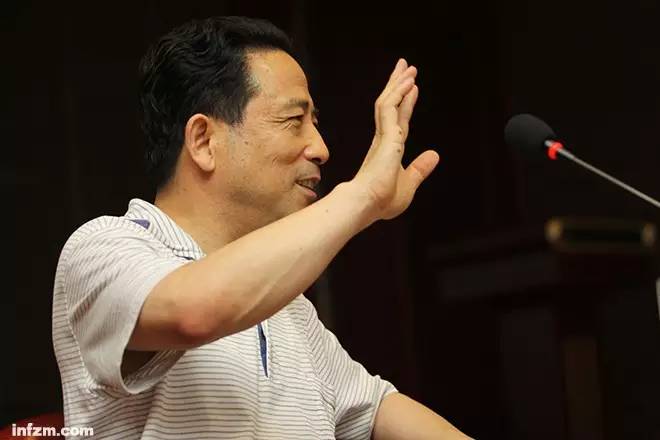 诗人车延高：我专门刻了一个章子，就叫“羊羔体”