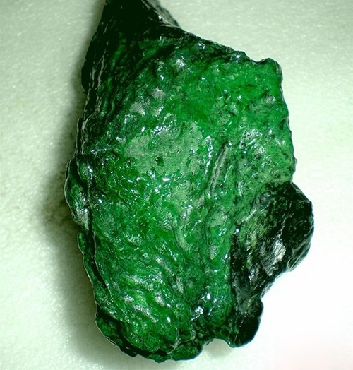 翡翠高货原石欣赏,高货帝王绿翡翠原石欣赏