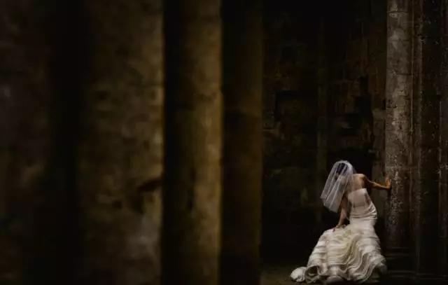 咫尺光年爱如初见意思,咫尺光年爱如初见什么意思