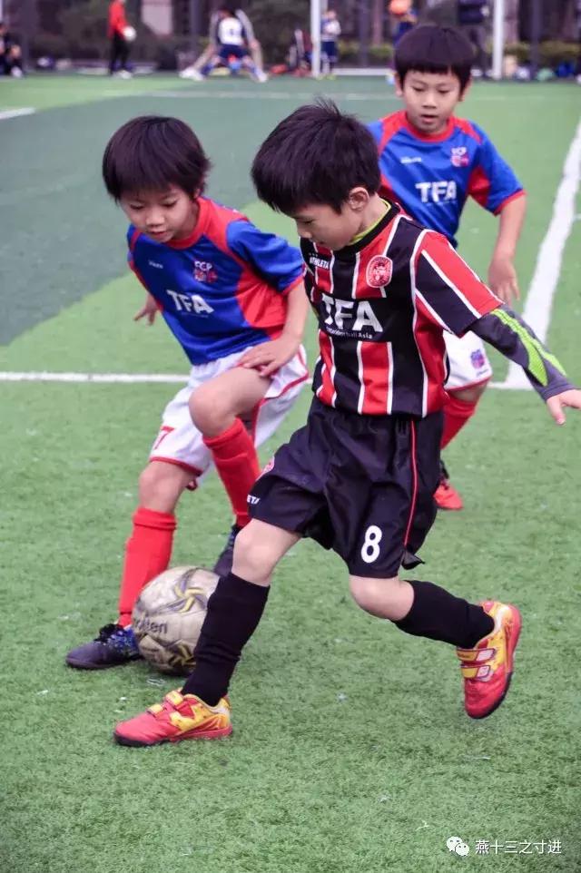 在他的身上看到了信仰的力量,在他们身上看到中国足球的希望