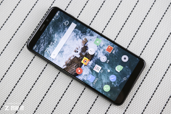 0元购魅蓝s6手机首发开箱外观简评,手机测评魅蓝s6