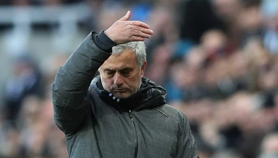 招招被克制,穆里尼奥遭到老冤家贝大师“死亡缠绕”