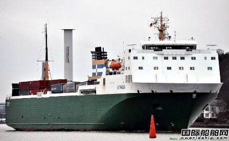 甲板上的帆船是什么,甲板上有4个铁塔的船是什么船