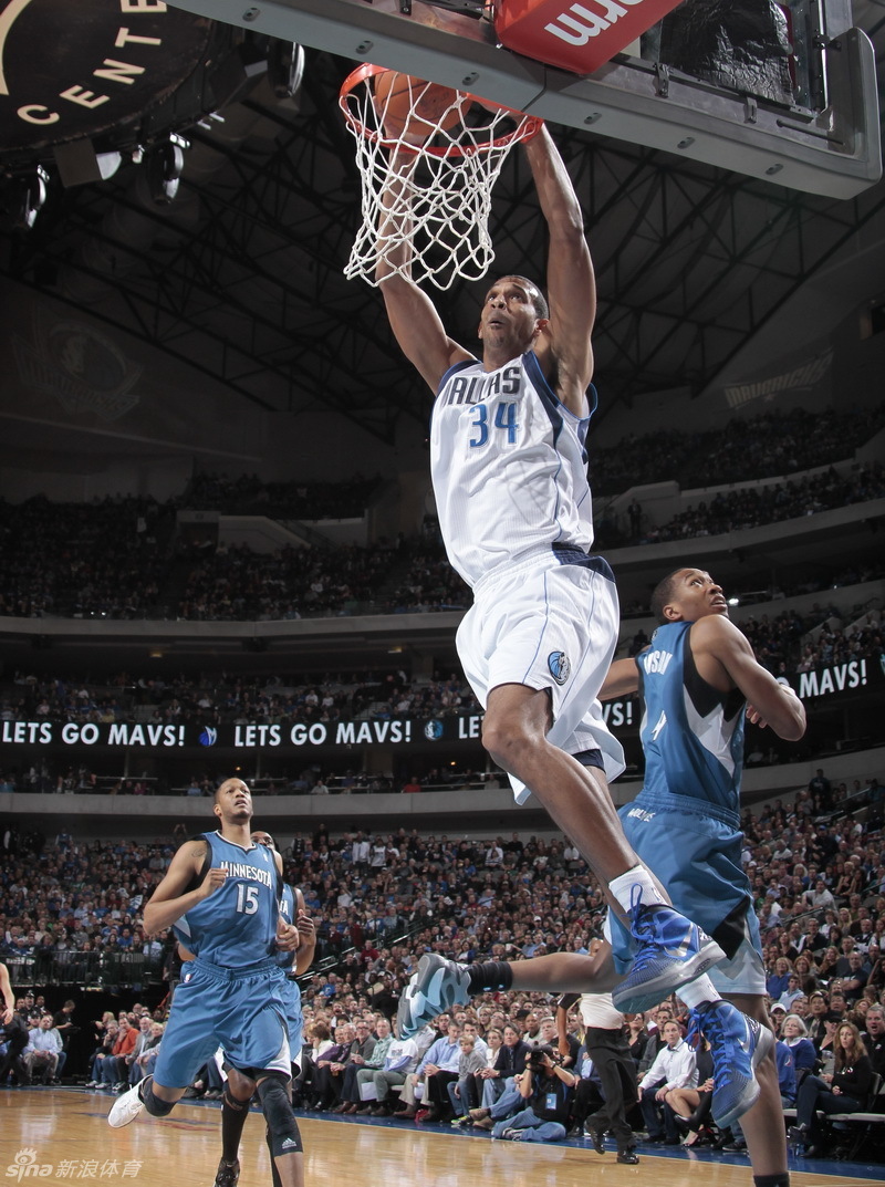 好消息!8尺臂展莱特正式签约火箭,球迷:欢迎来休城吃饼！