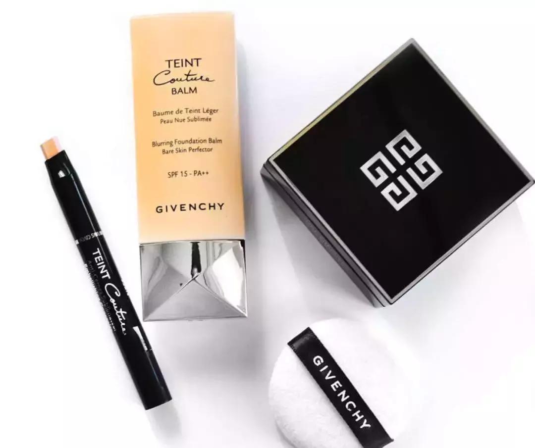 香奈儿粉底液和阿玛尼哪个好用,香奈儿山茶花粉底液和阿玛尼大师