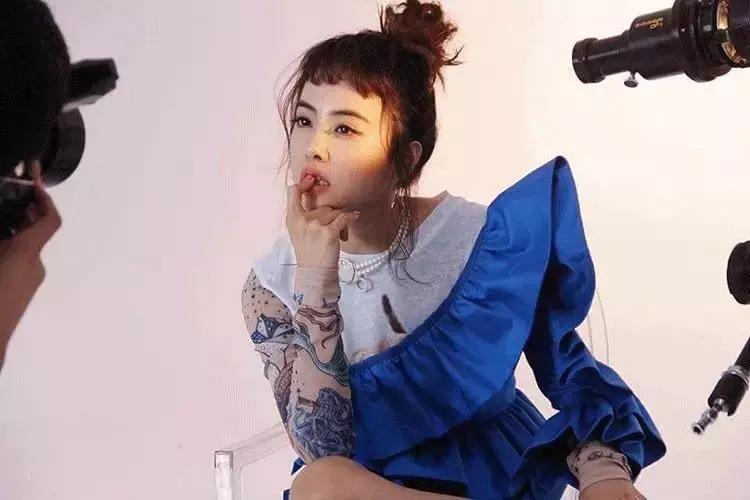 秋季流行发型五种很火的发型,兔年开年发型推荐