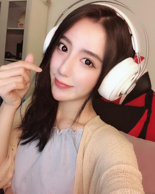 绝地主播呆妹直播,2019年呆妹斗鱼十佳主播