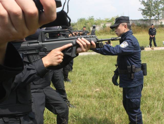 朝气蓬勃的公安尖刀部队：巡特警支队