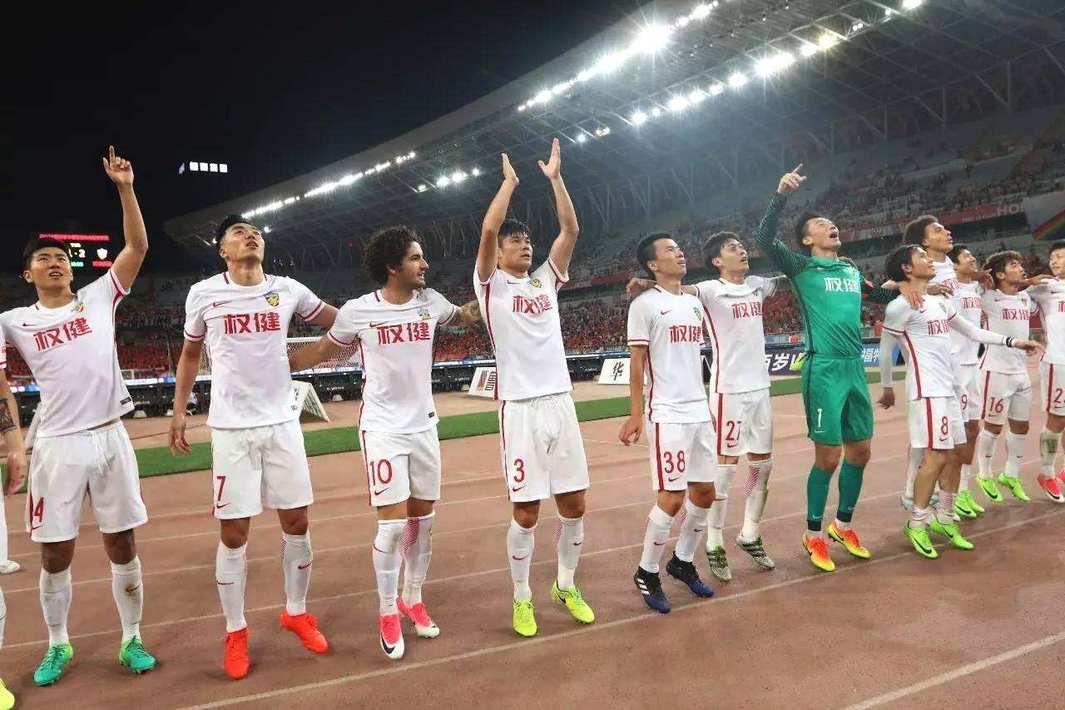 中超联赛榜样,亚冠赛场上疯狂的中超德比