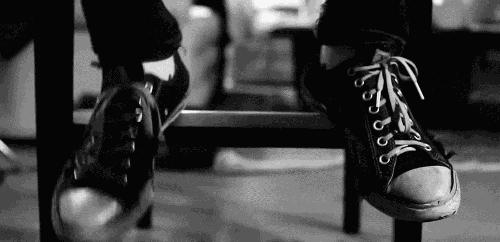 撞鞋不可怕谁最尴尬,撞鞋不可怕谁假谁尴尬