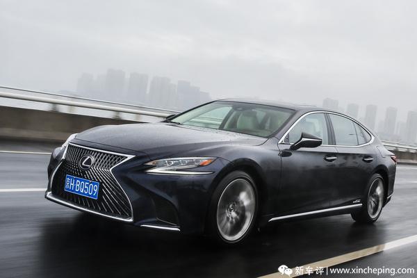 东方人一定要坐西方风格的豪车?这台东方豪车站出来说不!