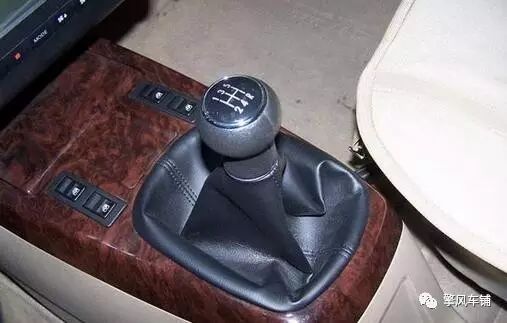老款汽车怎么挂倒档,各种车型倒挡怎么挂