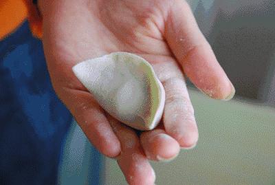 正月初五迎财神祝大家好运连连,正月初五迎财神紫气东来福满门