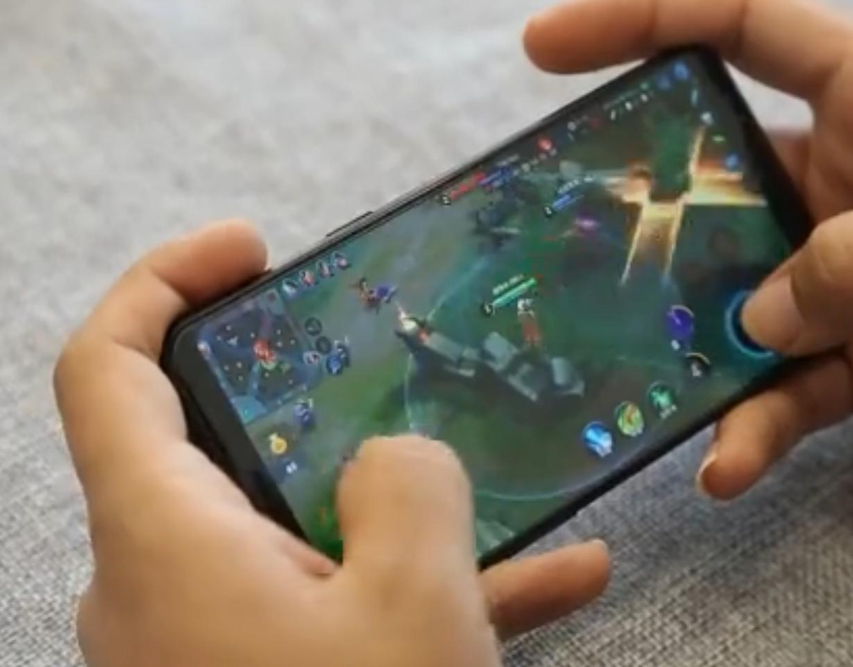 想要玩好吃鸡要玩什么游戏,一加五t和荣耀v10哪个值得购买