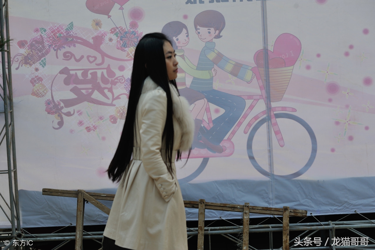 相亲男给我发笑脸,相亲男老让我发照片给他