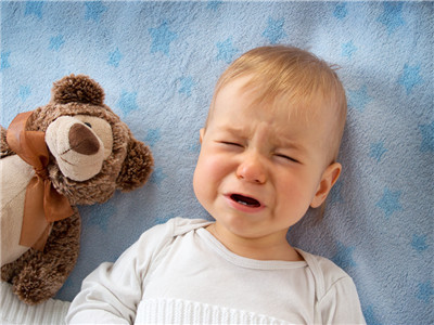 宝宝被烫伤怎么安慰家长,宝宝烧烫伤紧急处理全攻略