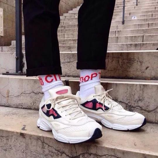 又好看又舒服的运动鞋,好看又便宜的运动鞋价格20元