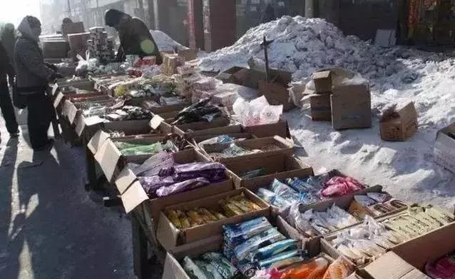 穿着棉袄吃冰棍,穿着棉袄吃着雪糕谜底