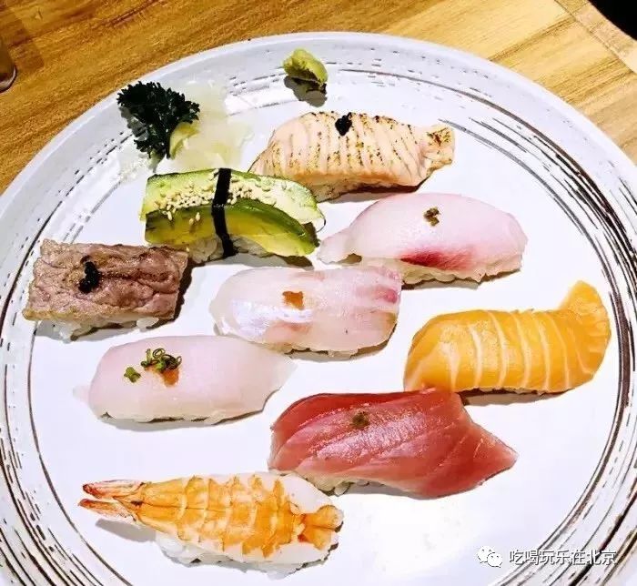 这座美食地标、洗刷了王府井小吃街坑游客的骂名