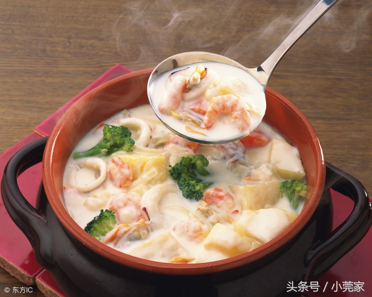 煮面条水不变色的小妙招,小奶锅煮面怎么防溢