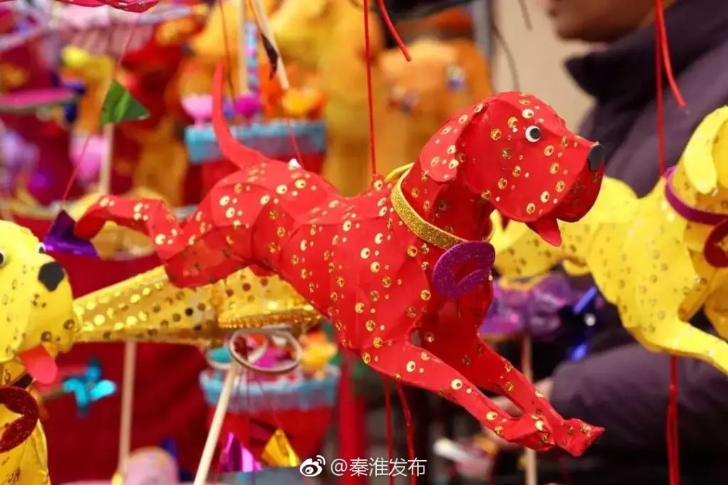 今夜的南*夫子京**庙,全是人人人人!有你吗?