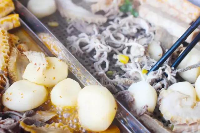 吃火锅还可以吃到自动飞起来！火爆北上广的升降机火锅登陆厦门！