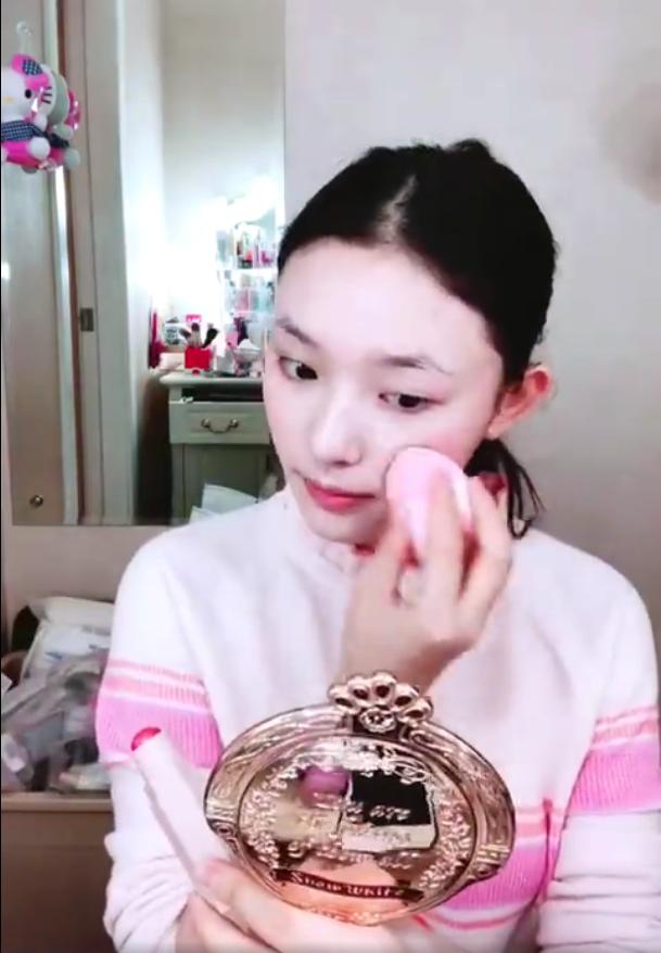 林允平价美妆品,林允直播化妆小红书