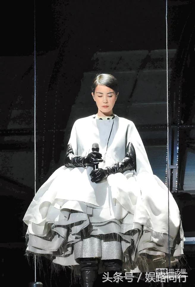 王菲那英的岁月详细解读,1998年那英和王菲合唱相约1998