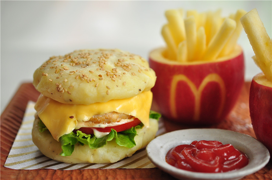 土豆泥肉饼汉堡,热量低的牛肉汉堡