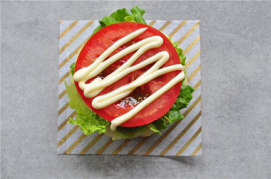 土豆泥肉饼汉堡,热量低的牛肉汉堡